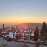 Waldhotel Am Turm アパート Burgholz